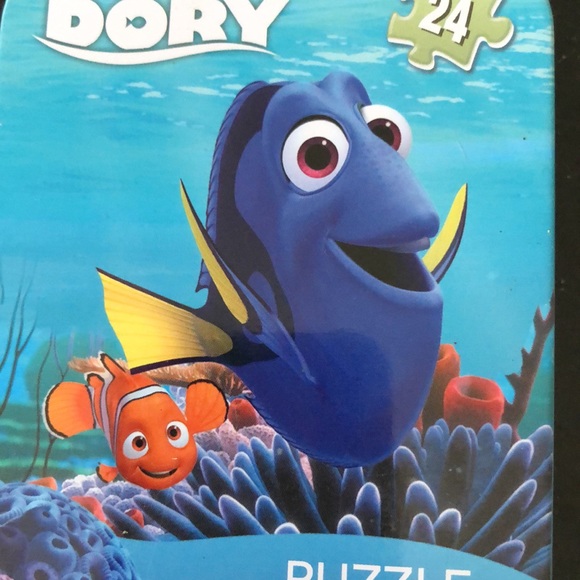 Disney Finding Dory 24 piece puzzle in small metal tin, like new - Picture 4 of 5